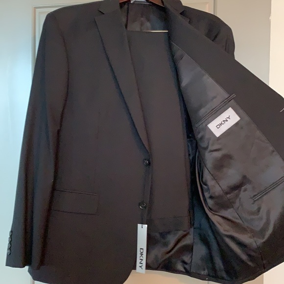 DKNY Men’s wool suit
